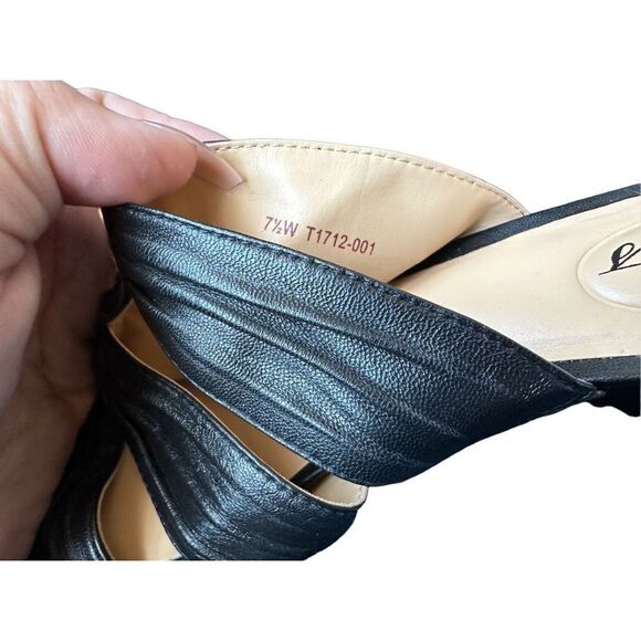 Trotters Leather Wedge Sandals - Picture 10 of 12